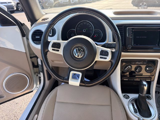 Used 2018 Volkswagen Beetle 2.0T S w/ Style & Comfort Package FWD image 13