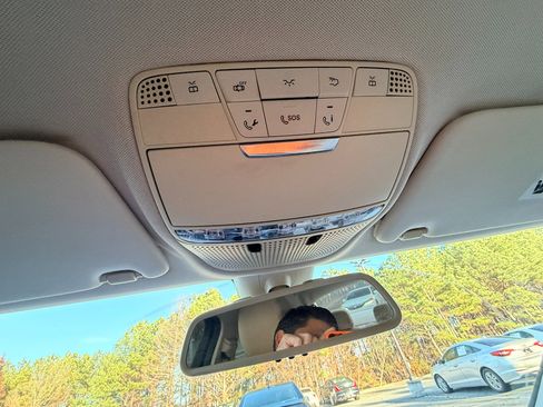 Used 2017 Mercedes-Benz C 300 Sedan image 24