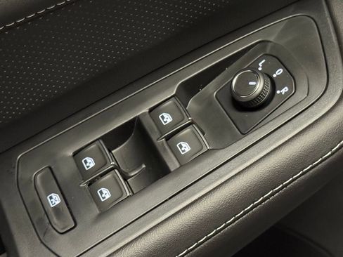 New 2026 Volkswagen Atlas Cross Sport SE AWD/4WD image 17