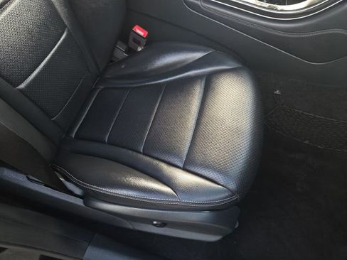 Used 2019 Mercedes-Benz GLC 350e 4MATIC image 34