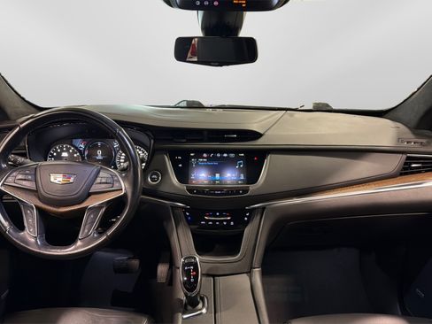 Used 2019 Cadillac XT5 Platinum AWD/4WD image 22