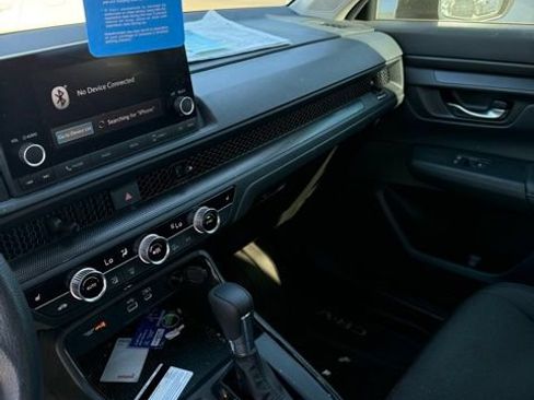 Used 2025 Honda CR-V EX image 9