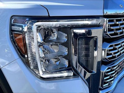 Used 2023 GMC Sierra 2500 Denali w/ Denali Ultimate Package image 31