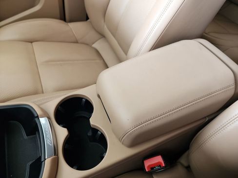 Used 2022 Porsche Macan image 30