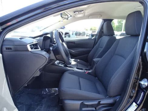 Used 2023 Toyota Corolla LE FWD image 18