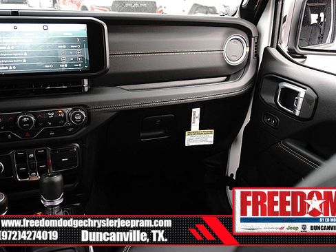 New 2026 Jeep Gladiator Sport AWD/4WD image 38