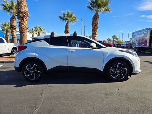 Used 2021 Toyota C-HR Limited image 7