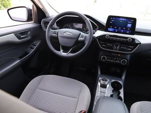 Certified 2022 Ford Escape SE w/ SE Sport Appearance Package FWD image 12