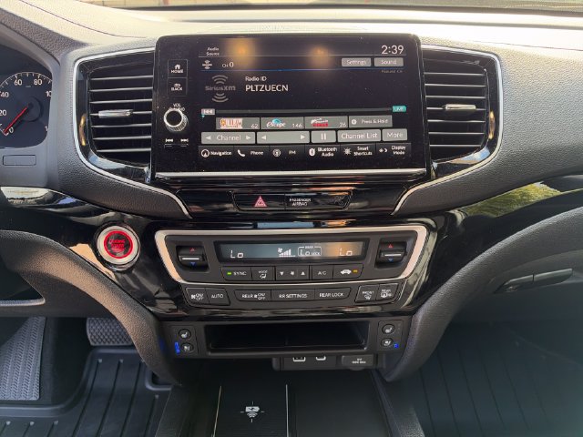 Certified 2024 Honda Ridgeline Black Edition image 21