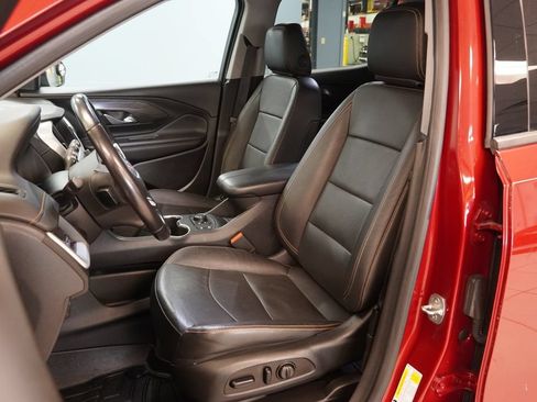 Used 2021 GMC Terrain SLT FWD image 3