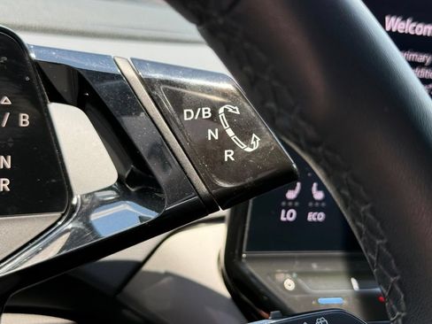 Used 2023 Volkswagen ID.4 Pro S AWD/4WD image 17