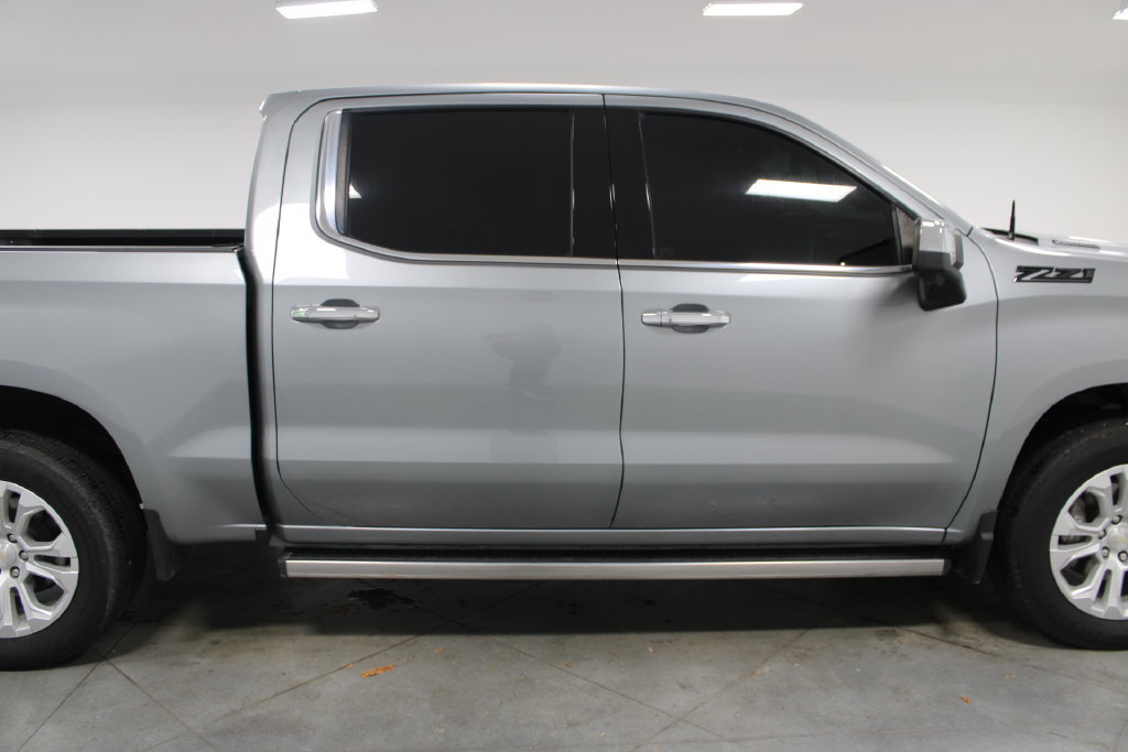 Used 2023 Chevrolet Silverado 1500 LTZ AWD/4WD image 11
