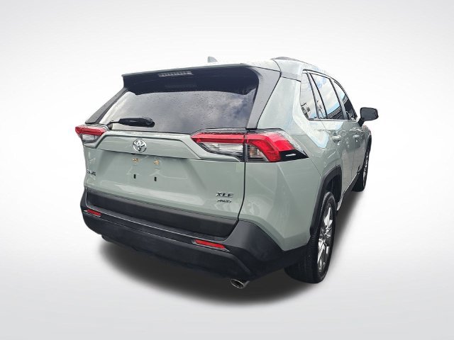 Used 2021 Toyota RAV4 XLE Premium AWD/4WD image 3