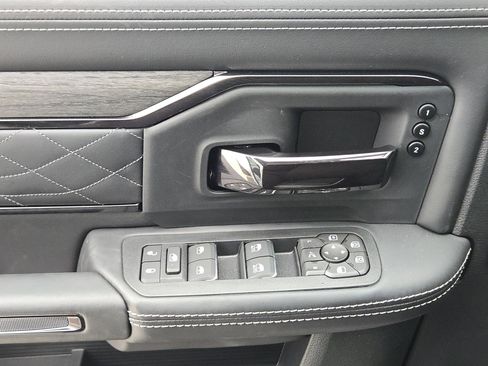 New 2026 RAM 3500 Limited image 19