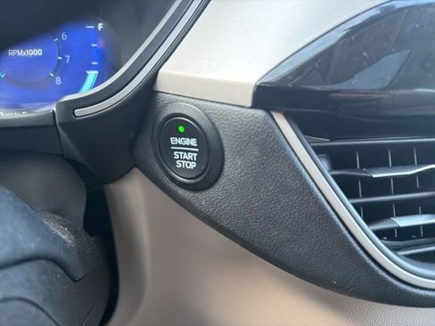 Used 2022 Ford Escape SEL w/ Technology Package image 22