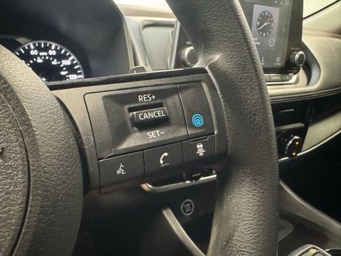Used 2023 Nissan Rogue SV FWD image 17