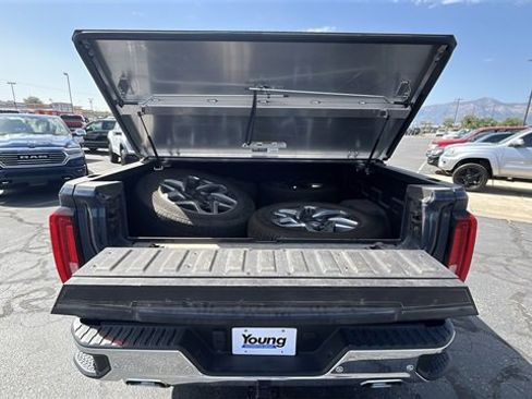 Used 2023 GMC Sierra 1500 SLT w/ SLT Premium Plus Package image 17