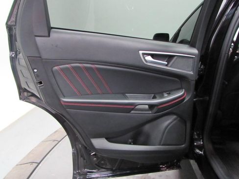 Used 2024 Ford Edge ST-Line AWD/4WD image 14