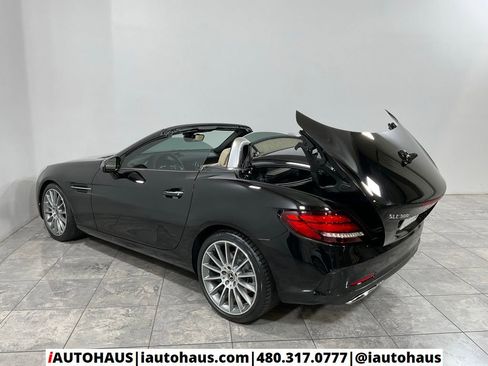 Used 2019 Mercedes-Benz SLC 300 w/ Premium Package image 35