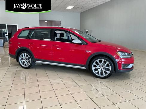 Used 2017 Volkswagen Golf Alltrack SEL AWD/4WD image 1