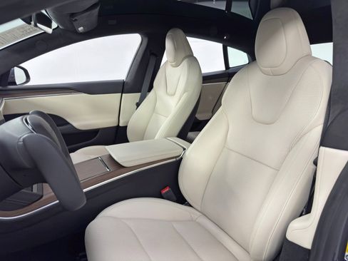 Used 2022 Tesla Model S image 42