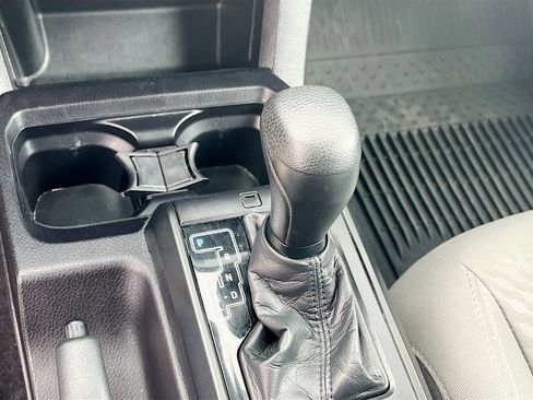 Used 2022 Toyota Tacoma SR AWD/4WD image 16