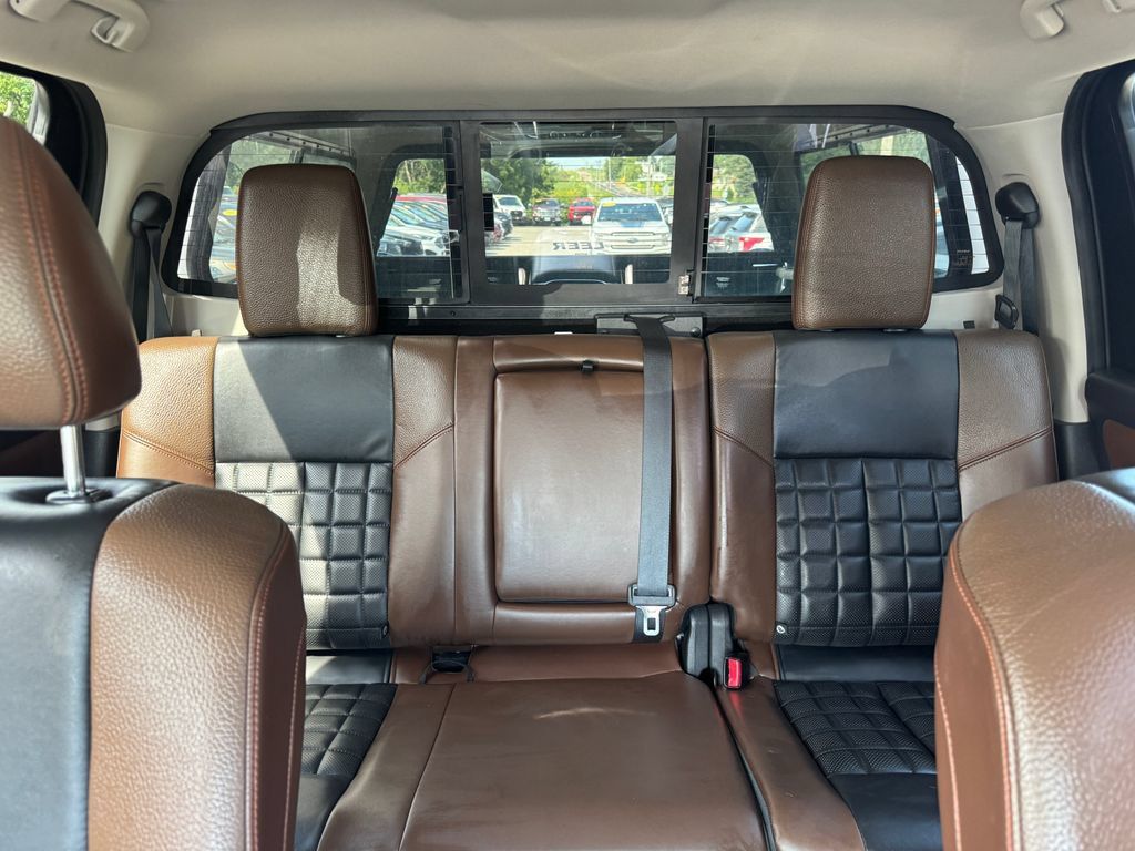 Used 2018 Nissan Titan Platinum Reserve AWD/4WD image 21