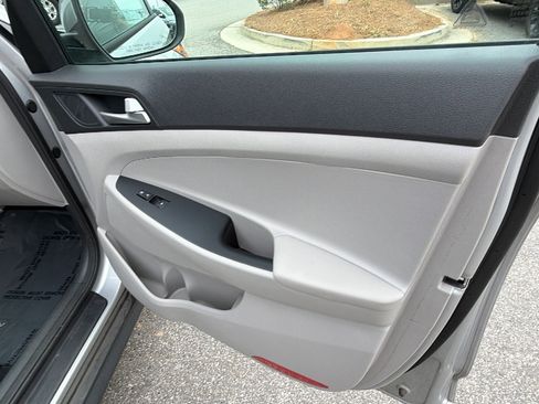 Used 2021 Hyundai Tucson Value image 18