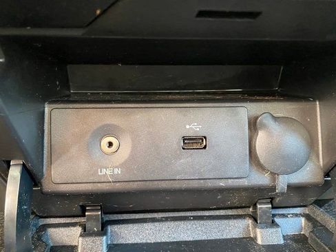 Used 2013 Ford F150 XLT w/ XLT Chrome Pkg image 14