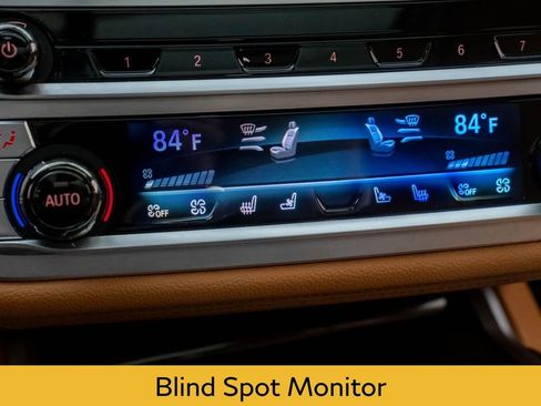 Used 2022 BMW 750i xDrive w/ Executive Package image 24