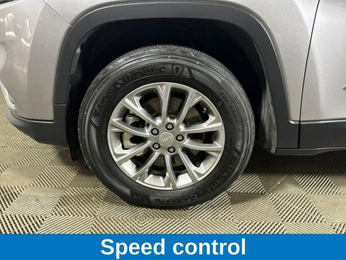 Used 2021 Jeep Cherokee Latitude Lux image 8