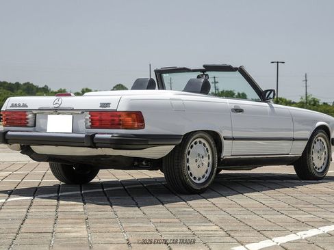 Used 1988 Mercedes-Benz 560 SL image 6