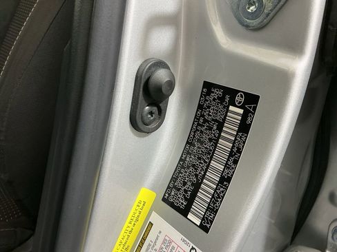 Used 2018 Toyota Corolla iM FWD image 28