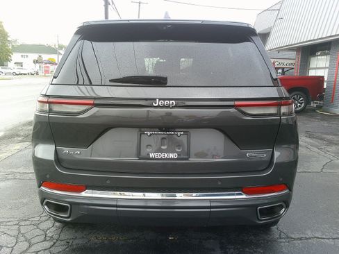 Used 2022 Jeep Grand Cherokee Overland w/ Luxury Tech Group IV AWD/4WD image 4