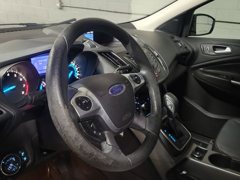 Used 2013 Ford Escape SE w/ Class II Trailer Tow Pkg image 14