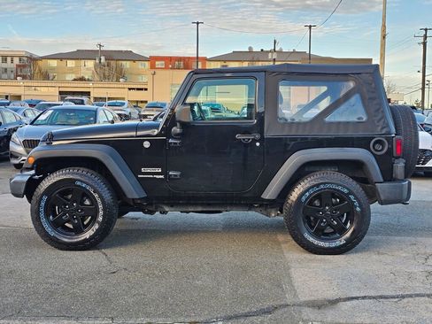 Used 2018 Jeep Wrangler Sport image 5