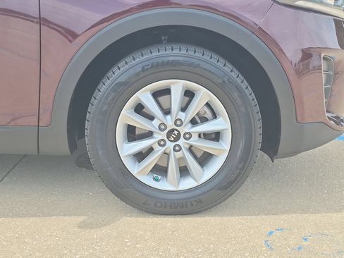 Used 2019 Kia Sorento FWD image 31