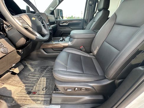 Used 2024 Chevrolet Silverado 3500 LT w/ All Star Edition AWD/4WD image 16