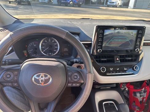 Used 2020 Toyota Corolla LE image 6
