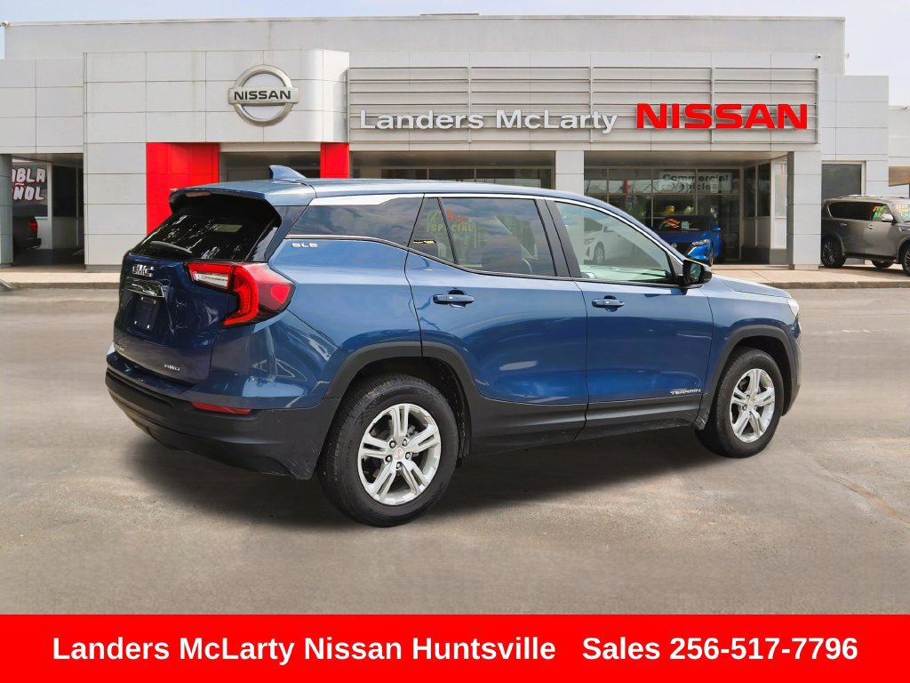 Used 2024 GMC Terrain SLE AWD/4WD image 3