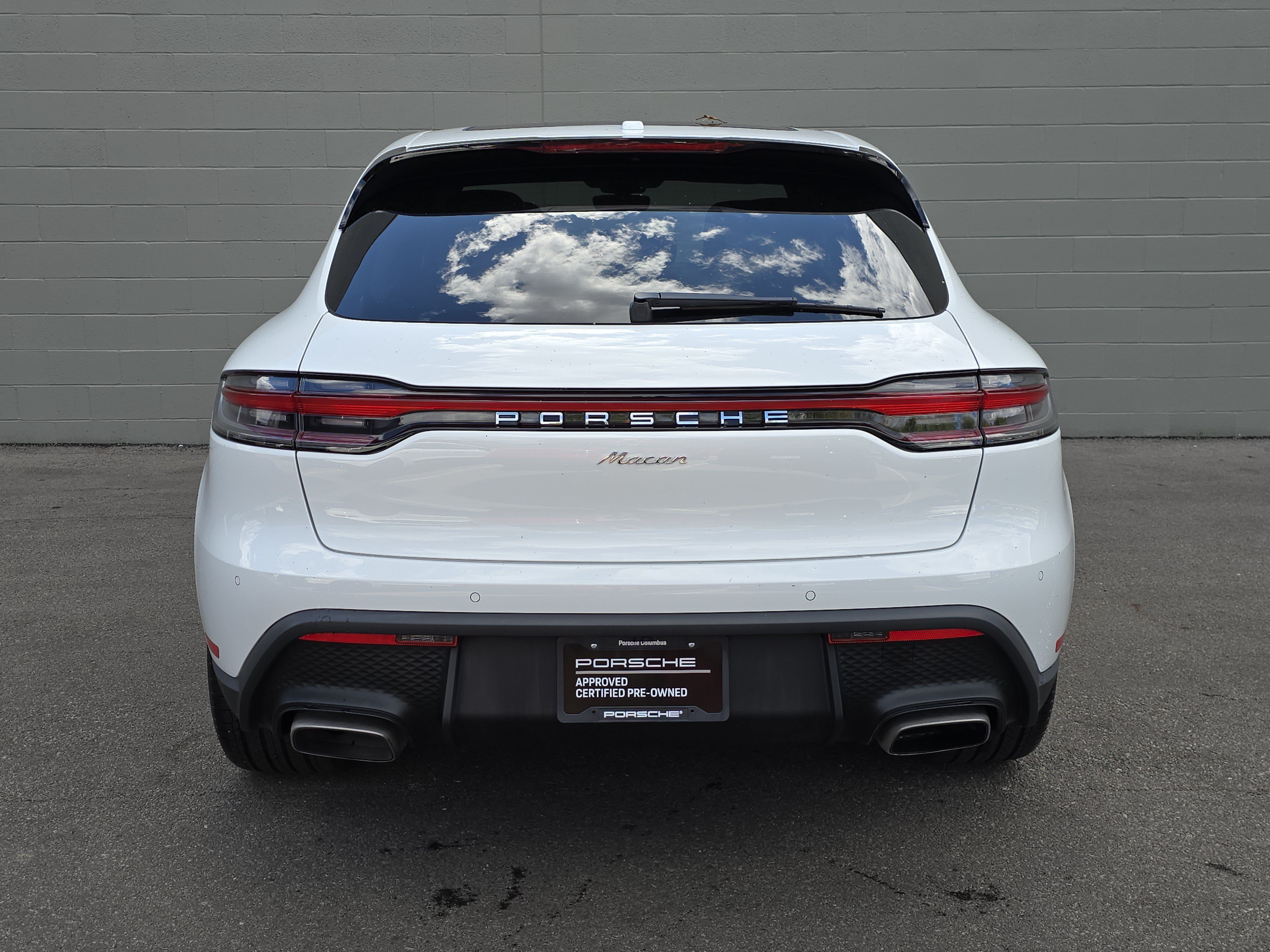 Used 2025 Porsche Macan AWD/4WD image 8