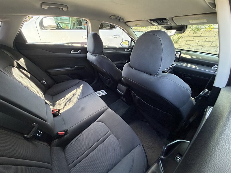 Used 2022 Kia K5 LXS FWD image 12