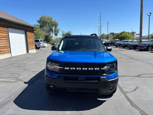 Used 2025 Ford Bronco Sport Outer Banks w/ Outer Banks Tech Package+ AWD/4WD image 2