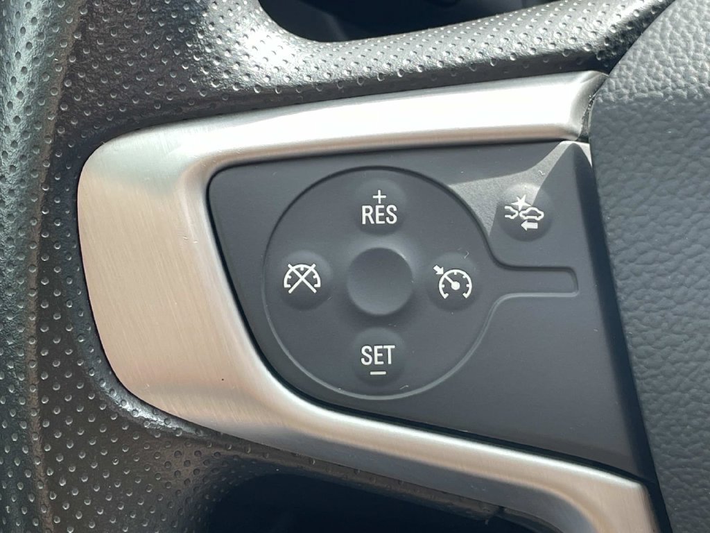 Used 2024 GMC Terrain SLE w/ Driver Convenience Package FWD image 21