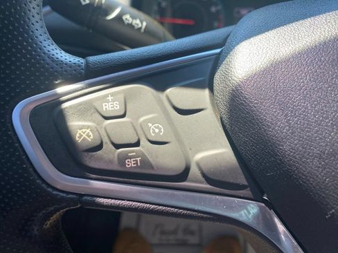 Used 2022 Chevrolet Malibu LT FWD image 17