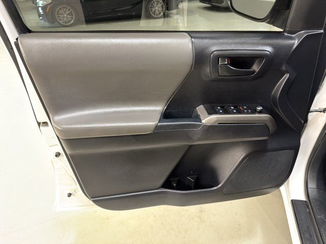 Used 2017 Toyota Tacoma SR5 w/ Tow Package AWD/4WD image 17