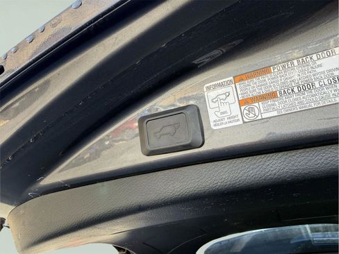 Used 2016 Toyota RAV4 XLE image 28