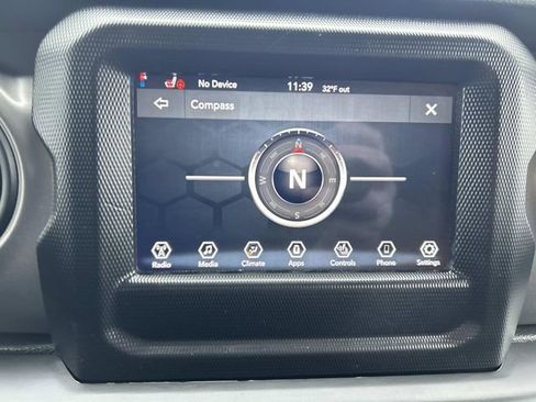 Used 2022 Jeep Wrangler Sport S image 34