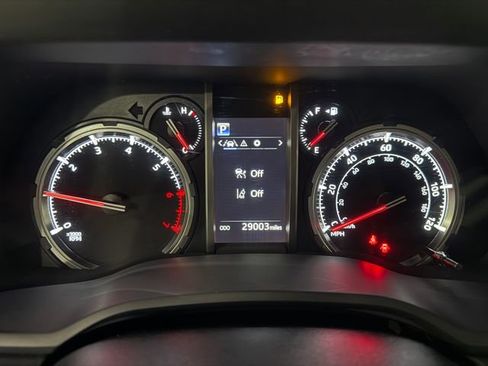 Used 2024 Toyota 4Runner TRD Off-Road Premium image 19