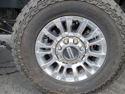 Used 2021 Ford F250 Lariat w/ Lariat Ultimate Package image 19